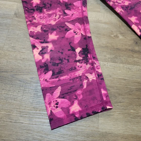 Old Navy Active Go-Dry Leggings - Picture 2 of 5